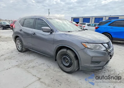 2017 Nissan Rogue S z USA, uszkodzony, nr VIN KNMAT2MTXHP588469